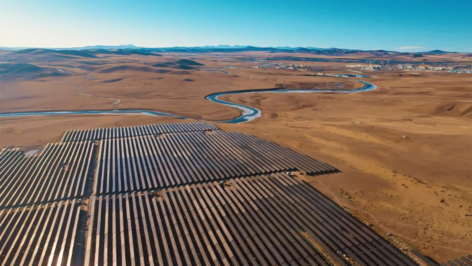 The world's largest and highest-altitude photovoltaic project in Tibet, Mangkang Angdo, is expected to be connected to the grid by the end of 2025.